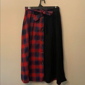 Contrast plaid self tie skirt size L